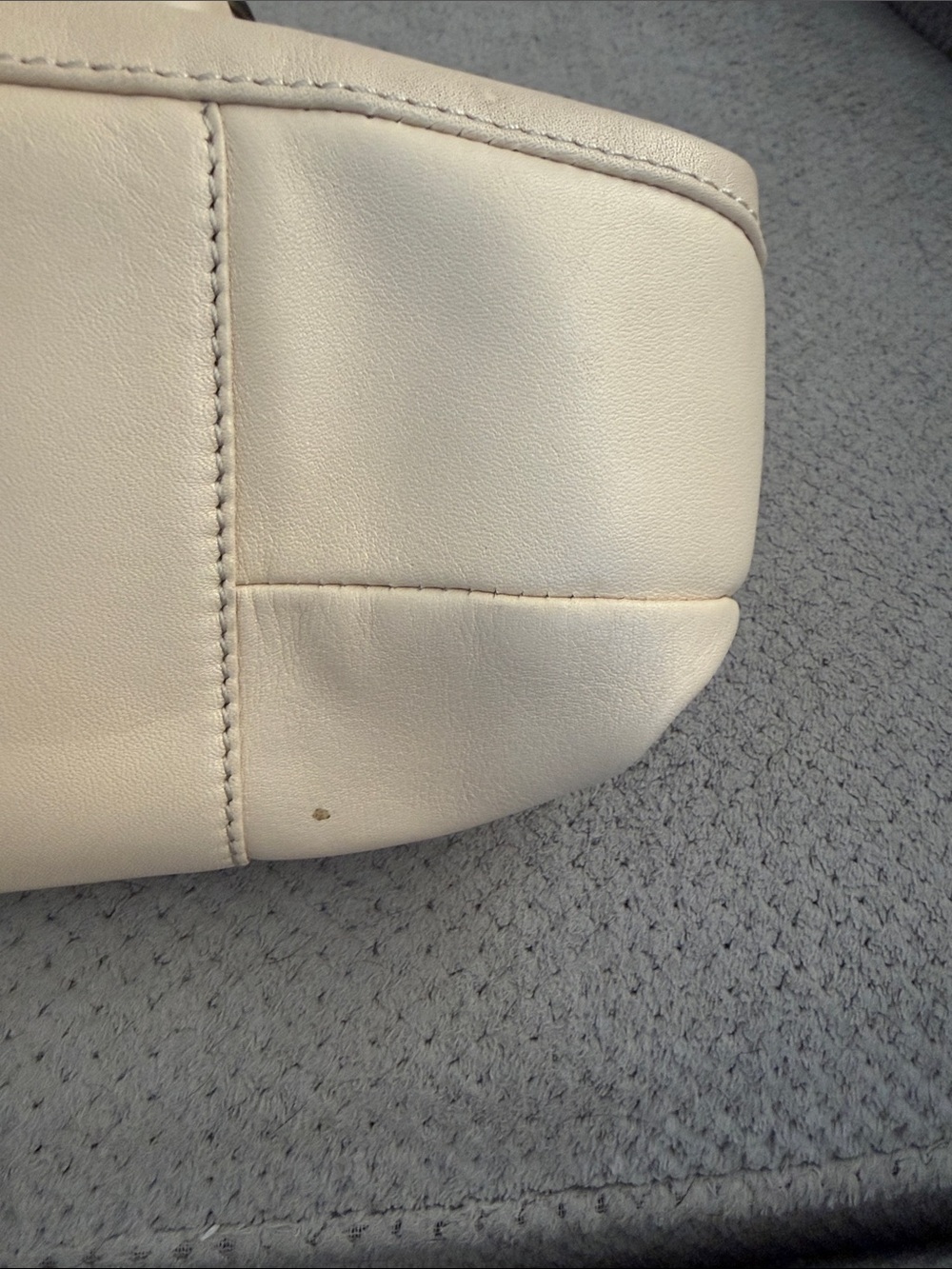 ANTONIO MELANI Cream Leather Gathered Shoulder Tote - Picture 3 of 7